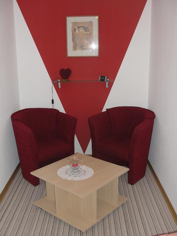 Ferienwohnung Witzig Inh Rita Weitmann 인겔하임암라인 객실 사진