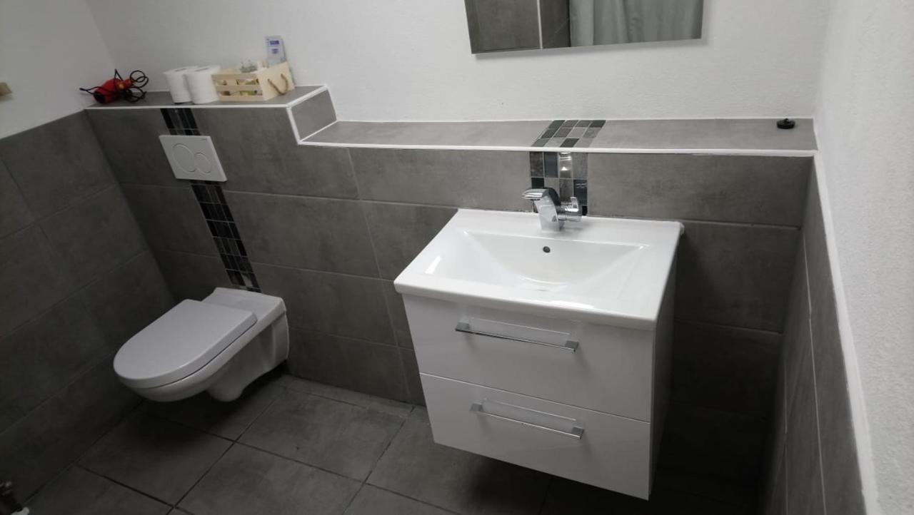 Ferienwohnung Witzig Inh Rita Weitmann 인겔하임암라인 외부 사진